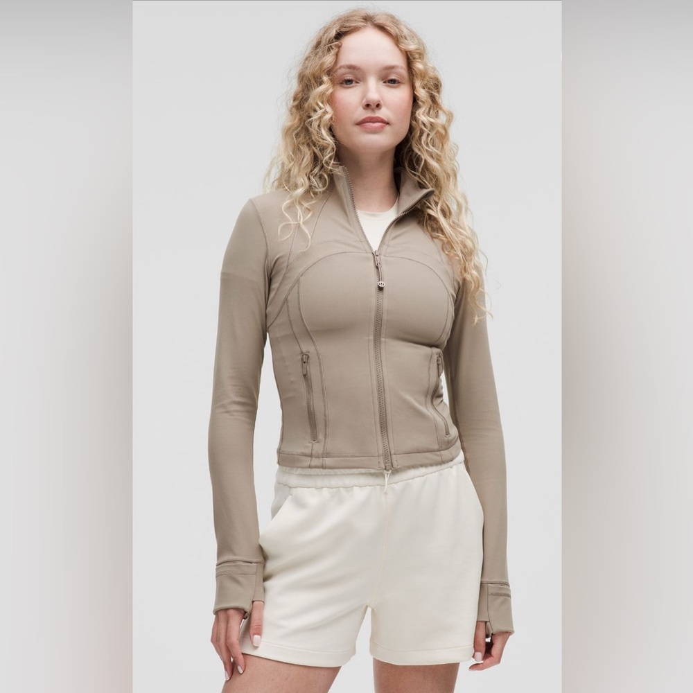 🆕Lululemon🍋Define Cropped Jacket Nulu Colour Warm Ash Grey